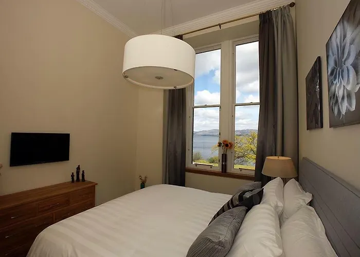 4 Lomond Castle